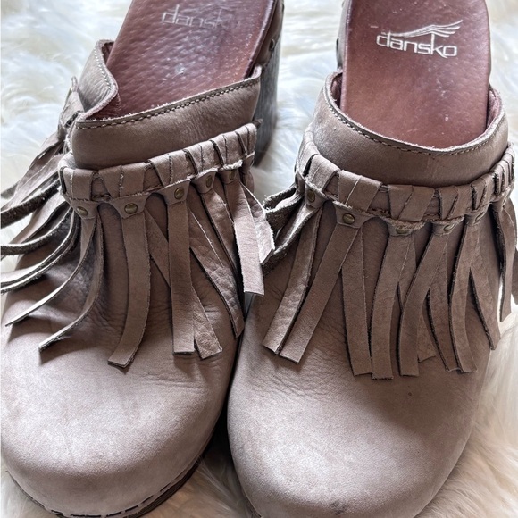 Dansko Shoes - Dansko Women's‎ Fringe Leather Clogs - Gray size 38